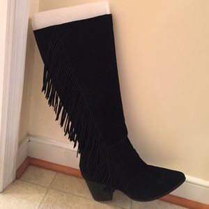 Size 9.5 Steve Madden fringe boots