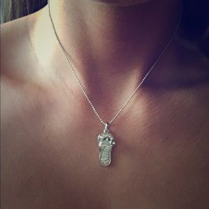 Silver flip flop necklace with tiny gems! 👣