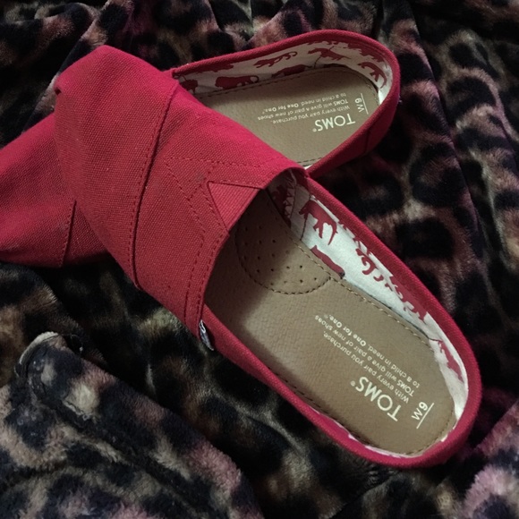 Red Toms