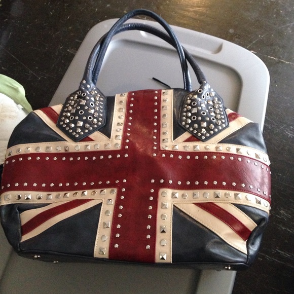 Charming Charlie purse