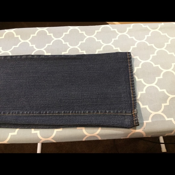 Jeans - Picture 3 of 4