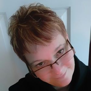 Meet your Posher, Kelli