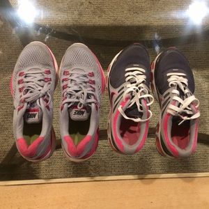2 pairs of nikes (worn)
