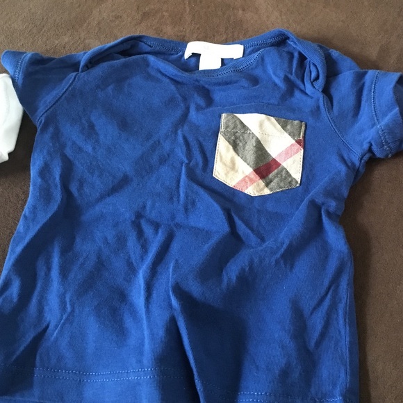 Baby Burberry Tee size 6 month
