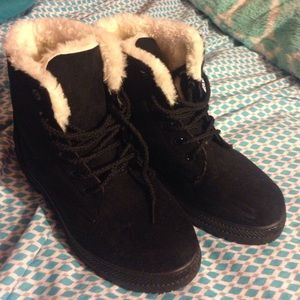 Boots With Fur Inside