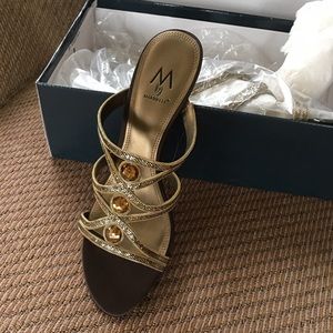 Beautiful new gold heels in box! NWT