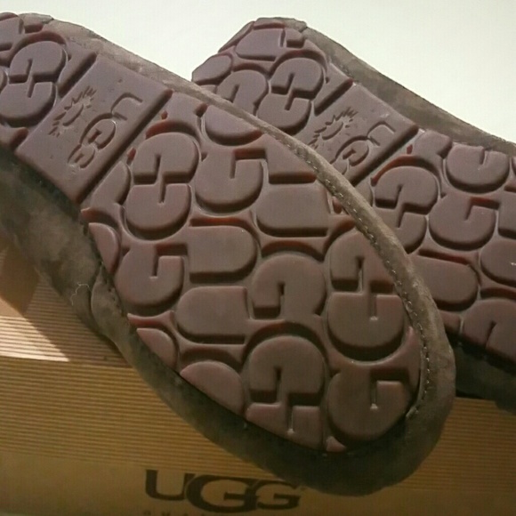 Ugg women's loafer with water resistance material - Picture 3 of 4