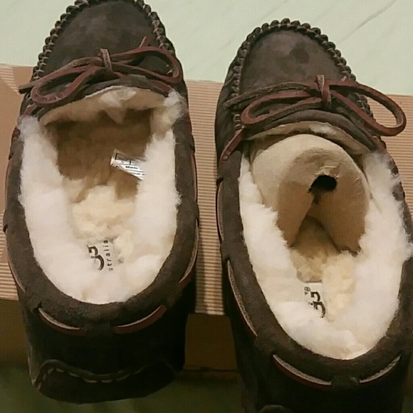 Ugg women's loafer with water resistance material - Picture 4 of 4