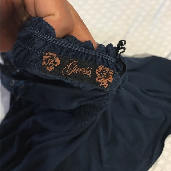Guess - Picture 4 of 4