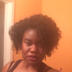 Meet your Posher, Kimberly