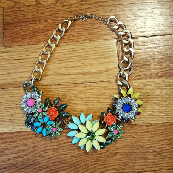 Classic colorful necklace