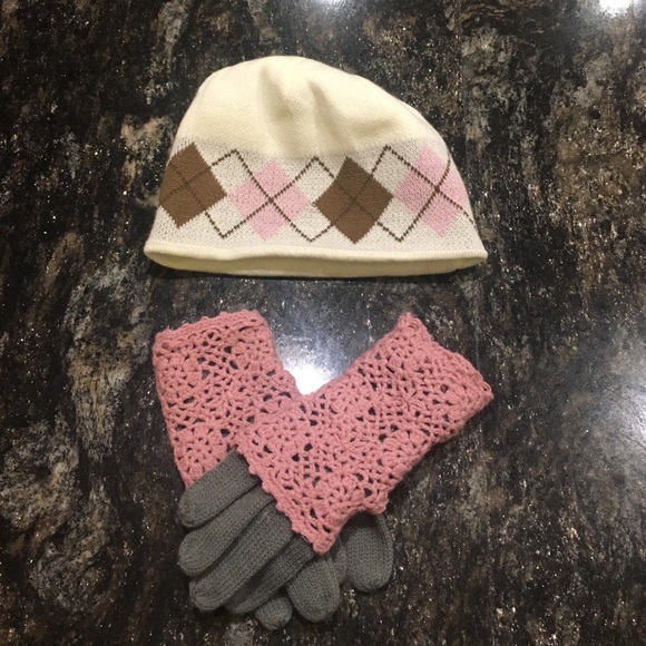 Alternative Gloves and Reversible Hat
