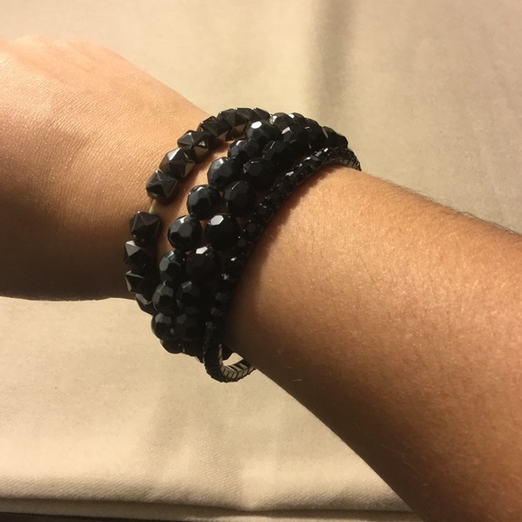 Black beaded stretchable bracelets - Picture 3 of 4