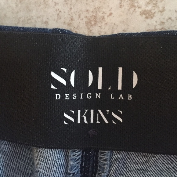 Shorts - Picture 2 of 4