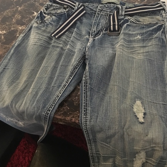 Lite blue jeans