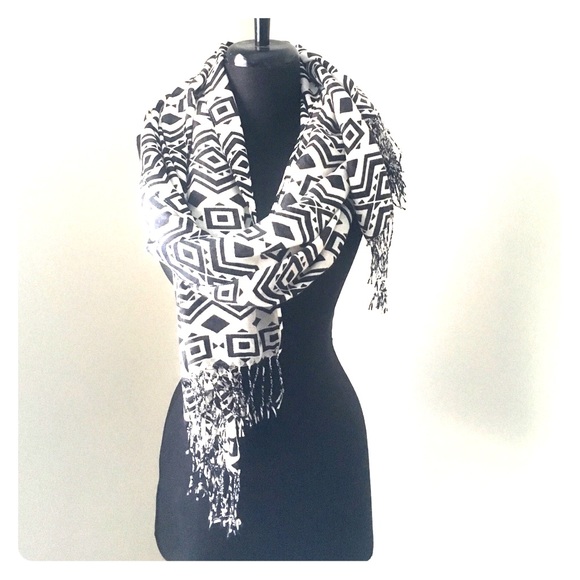 Tribal print scarf SOLD‼️