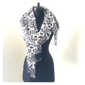 Tribal print scarf SOLD‼️