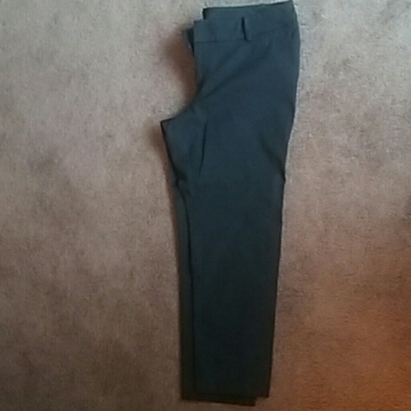 Merona Capris