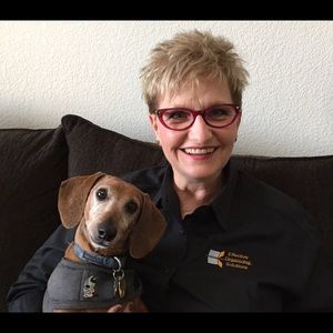 Meet your Posher, Denise