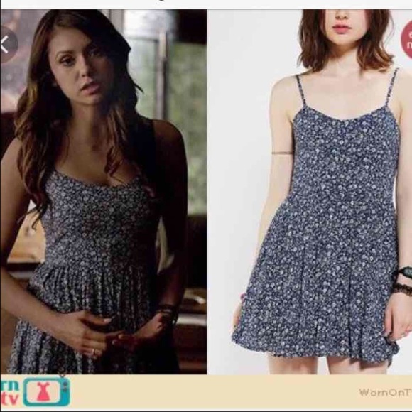 ALT Elena Gilbert Luca Couture - Picture 3 of 3