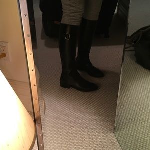 jeandra bootie enzo angiolini