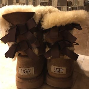 💞 UGG AUSTRALIA BAILEY BOW CHESTNUT BOOTS 💞