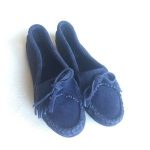 Minnetonka Kilty Suede Driver Moccasins