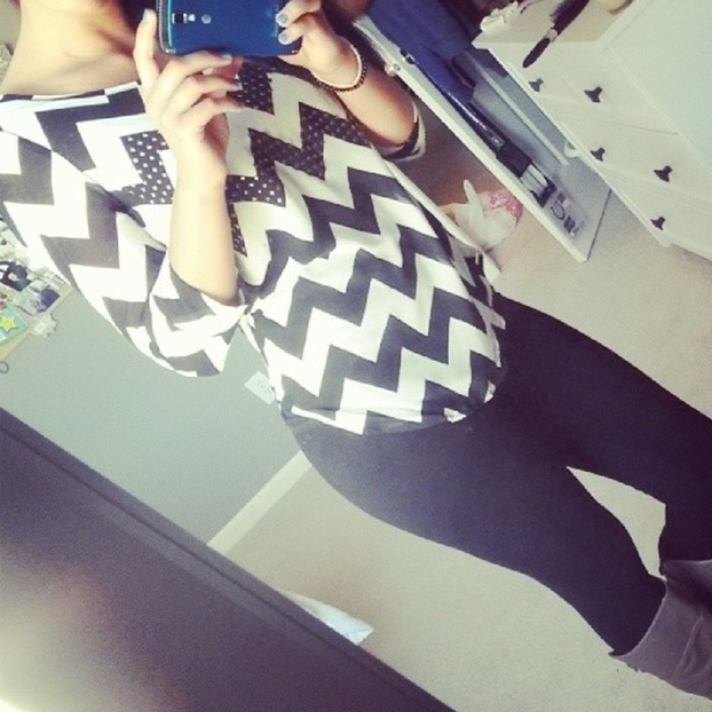 XS blouse from Buckle. Can fit a medium!