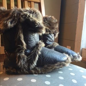 Kensie Slipper Boots