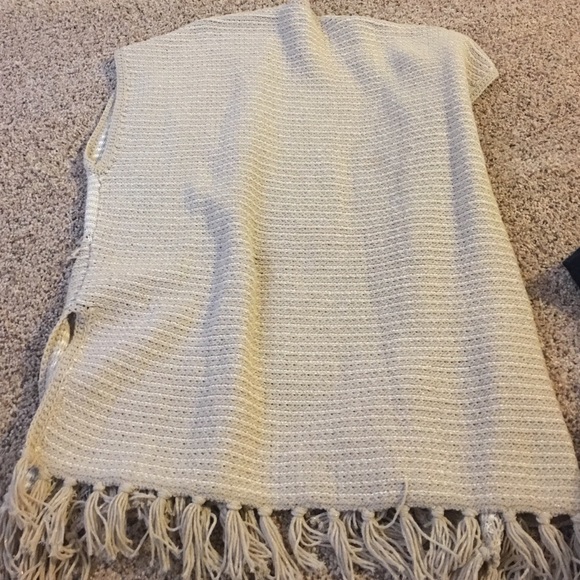 NWT LOFT fringe poncho - Picture 4 of 4