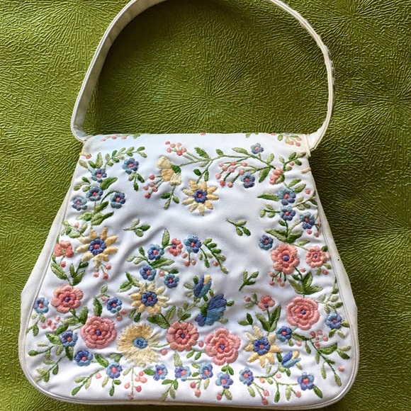 Vintage Embroidered Handbag - Picture 3 of 4
