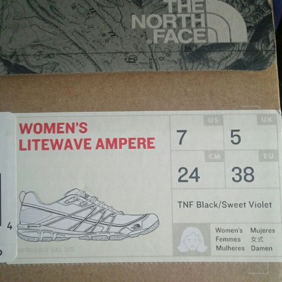 ☇SALE☇The North Face Sneakers Size 7 - Picture 5 of 5