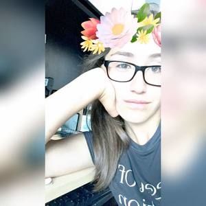 Meet your Posher, Alexandra