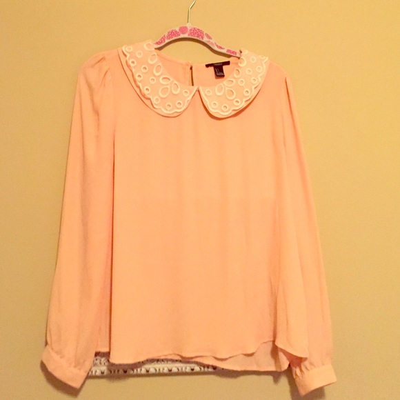 Peter Pan collared blouse