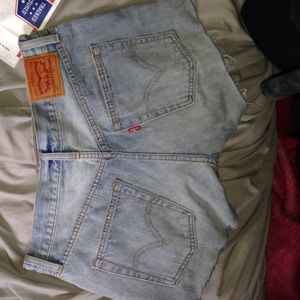 Levi's denim buttoned up waited shorts