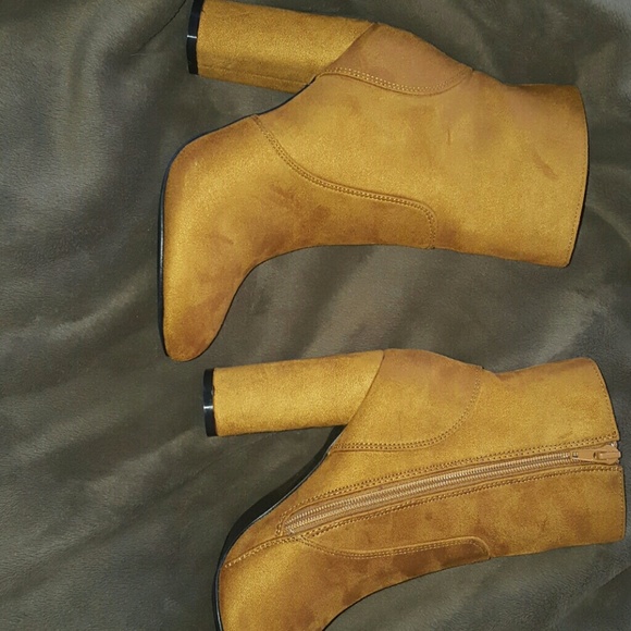 *reserved*****Mustard yellow lolashoetique booties