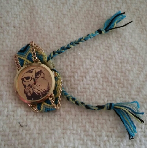 Multicolor knitted watch