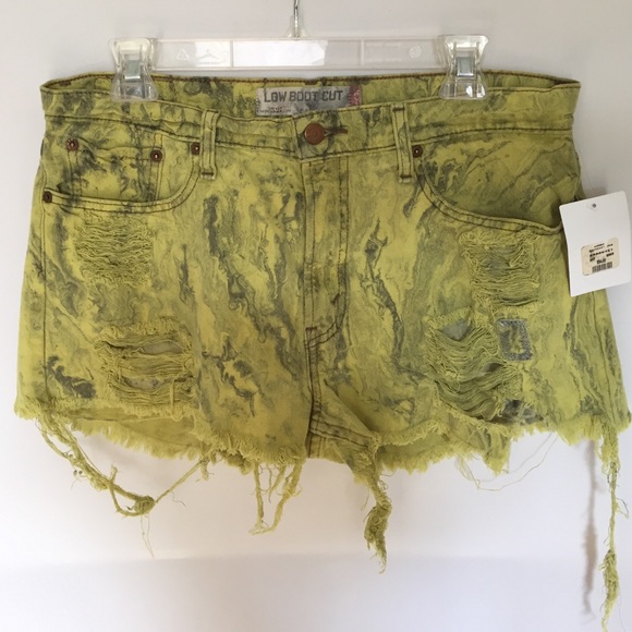 Urban Renewal distressed Levi's shorts