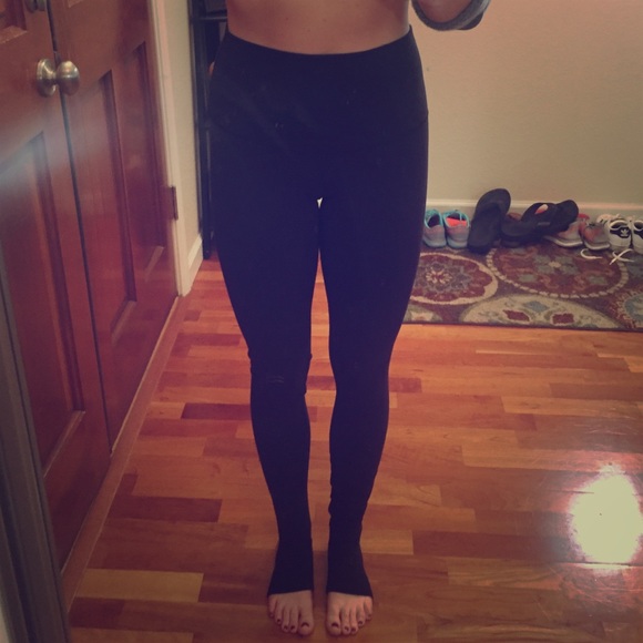 Lulu lemon stirrup leggings