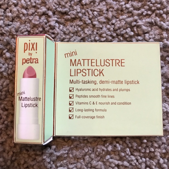 BNIB deluxe sample Pixi lipstick in rose naturelle