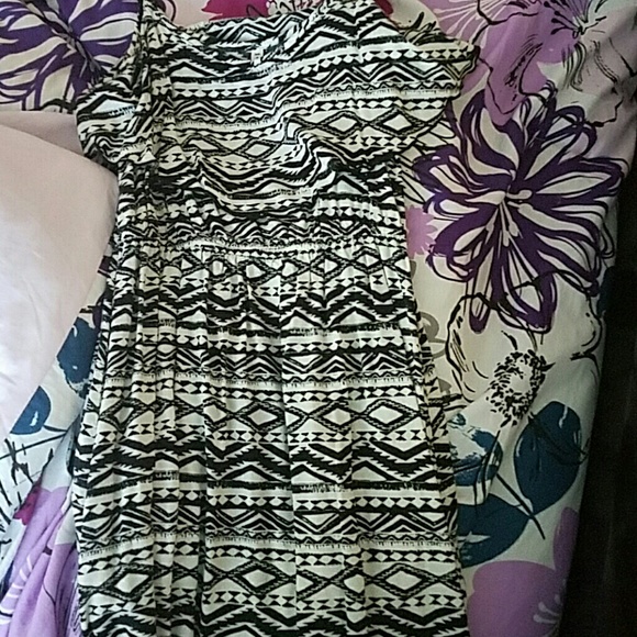 Clothes - Picture 2 of 4