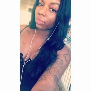 Meet your Posher, Courtney