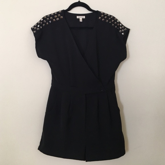 SILENCE + NOISE, Studded Shoulder Black Romper
