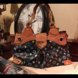 Authentic Louis Vuitton Ursula