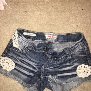 Hot kiss shorts with lace missing a button