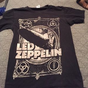 Led Zeppelin tshirt