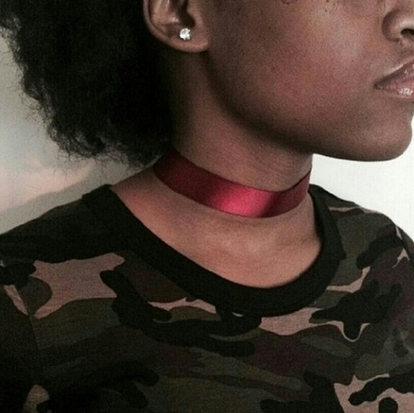 Red Wine Choker