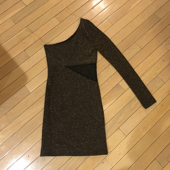 NWOT One Sleeve Gold Sparkle Dress w Cutout