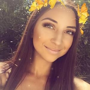 Meet your Posher, Victoria