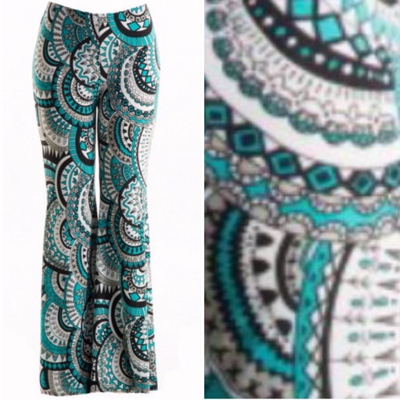 💥HOST PICK 2/18💥RETRO PRINT BELLBOTTOMS! - Picture 2 of 2